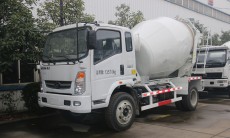 重汽豪曼4方攪拌車