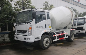 重汽豪曼5方攪拌車