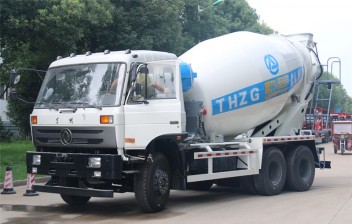  東風（153）14方攪拌車