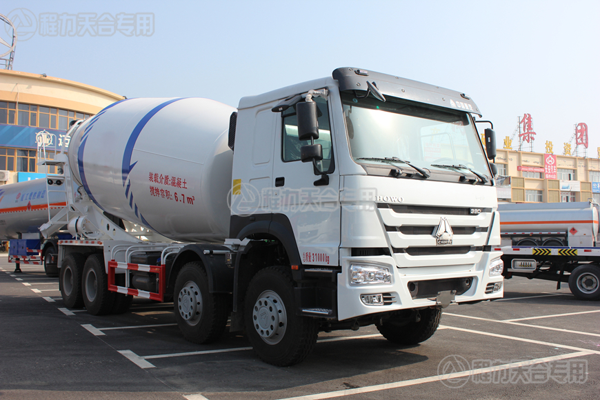 重汽豪沃16方攪拌車