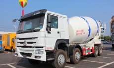 重汽豪沃18方水泥攪拌車