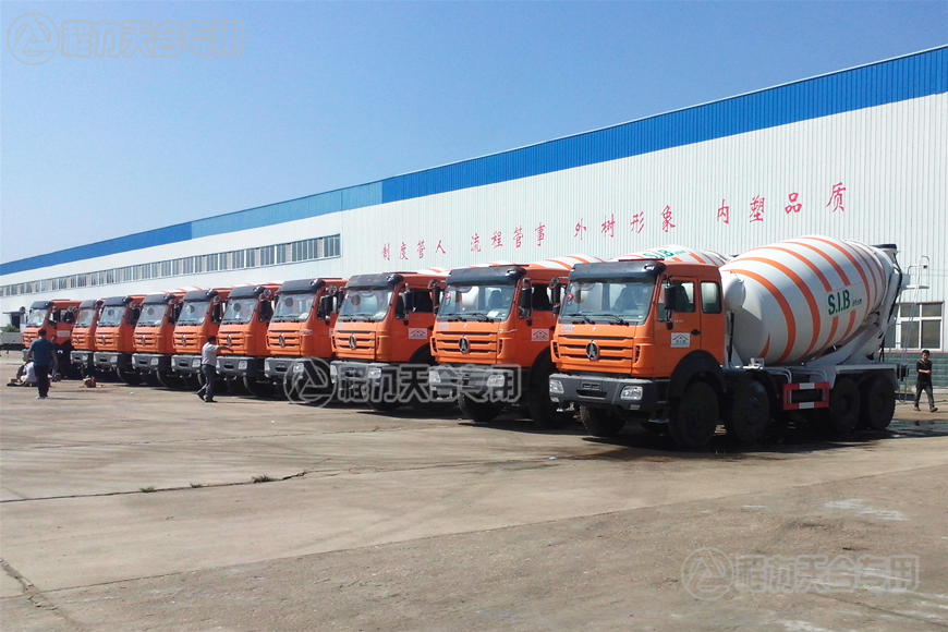 北方奔馳攪拌車