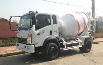 重汽王牌3方攪拌車