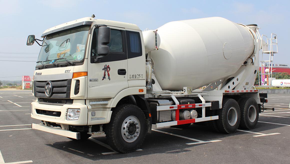 福田歐曼12方水泥攪拌車左側高清大圖