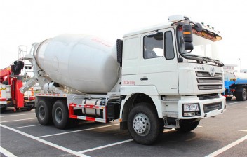 陜汽德龍14方水泥攪拌車