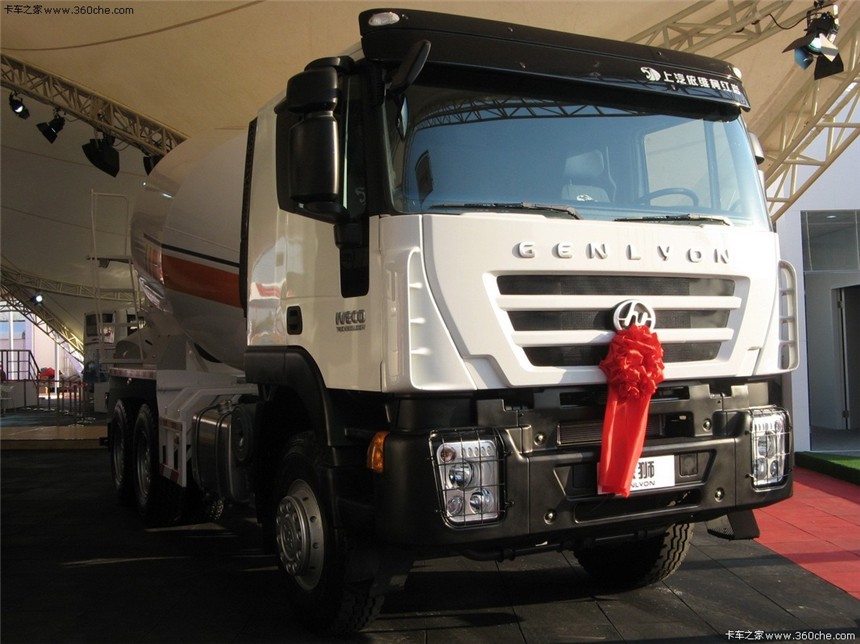 紅巖杰獅攪拌車展示圖3