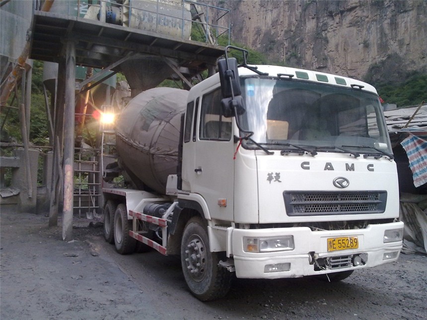 華菱攪拌車展示圖2