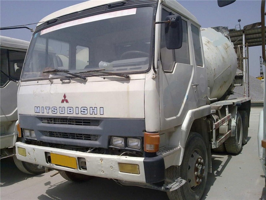三菱攪拌車展示圖1