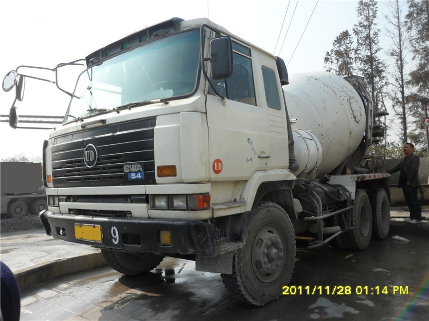 尼桑UD攪拌車展示圖1